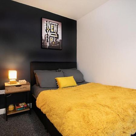 Spacious 2 Bedroom Apartments - 5 Mins From Qmc, Universities And City Centre! Nottingham Zewnętrze zdjęcie
