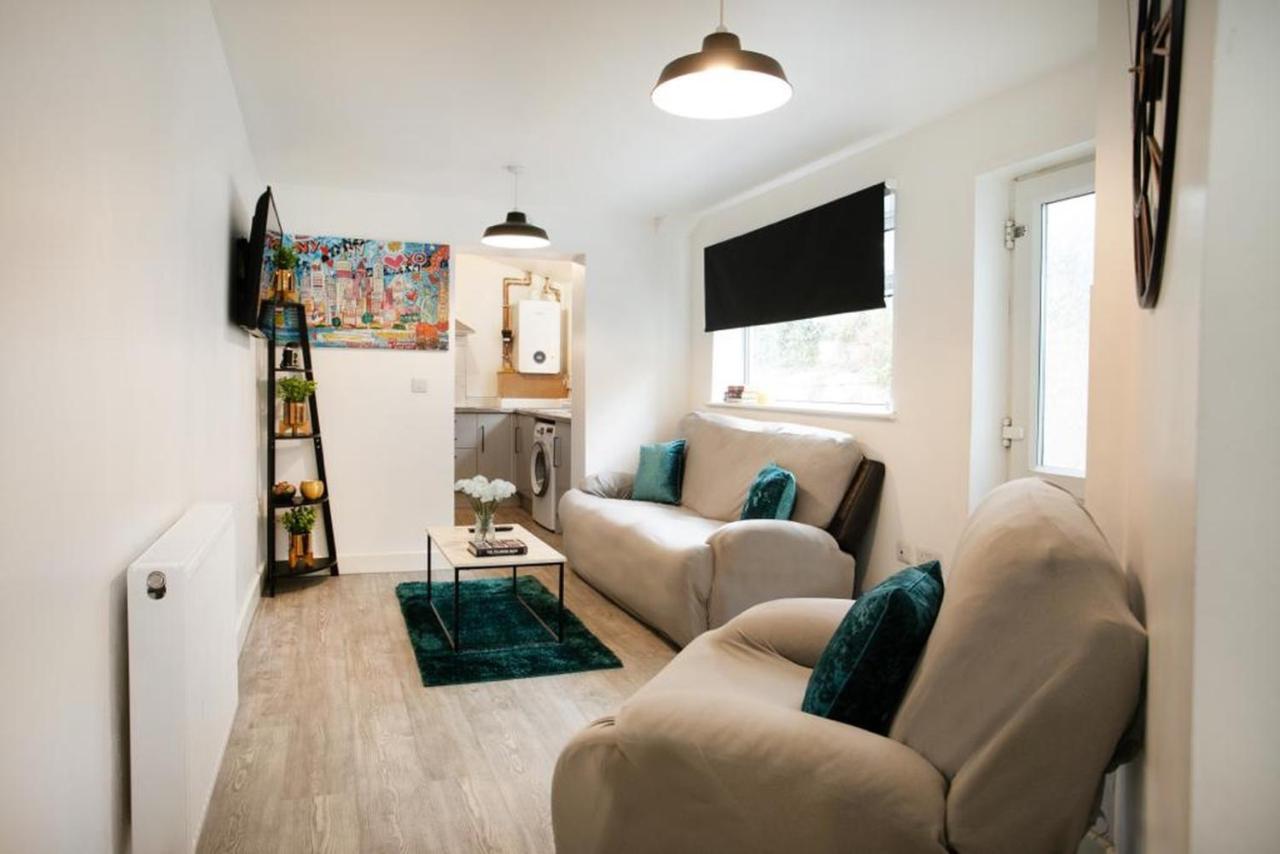 Spacious 2 Bedroom Apartments - 5 Mins From Qmc, Universities And City Centre! Nottingham Zewnętrze zdjęcie
