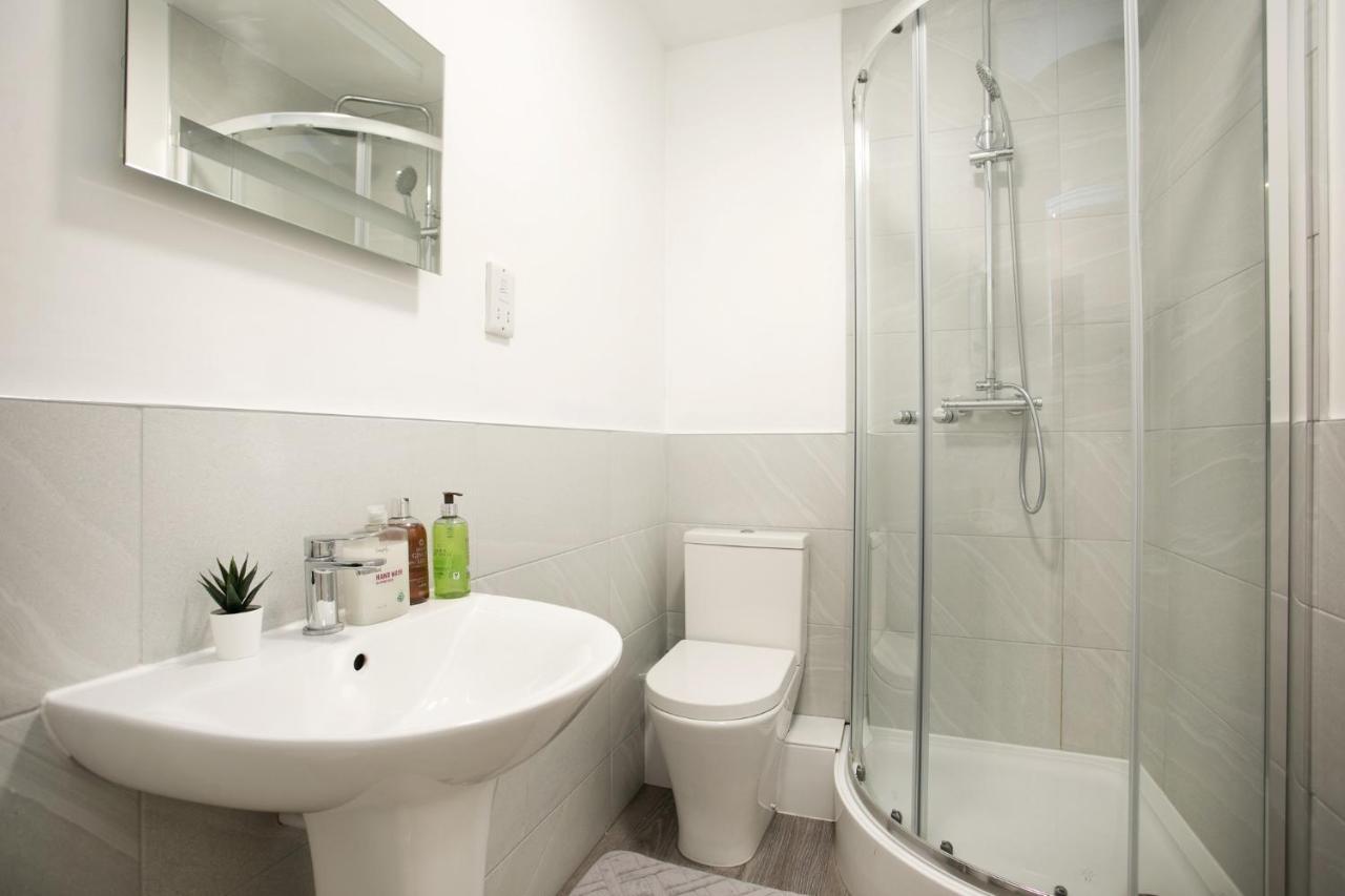 Spacious 2 Bedroom Apartments - 5 Mins From Qmc, Universities And City Centre! Nottingham Zewnętrze zdjęcie