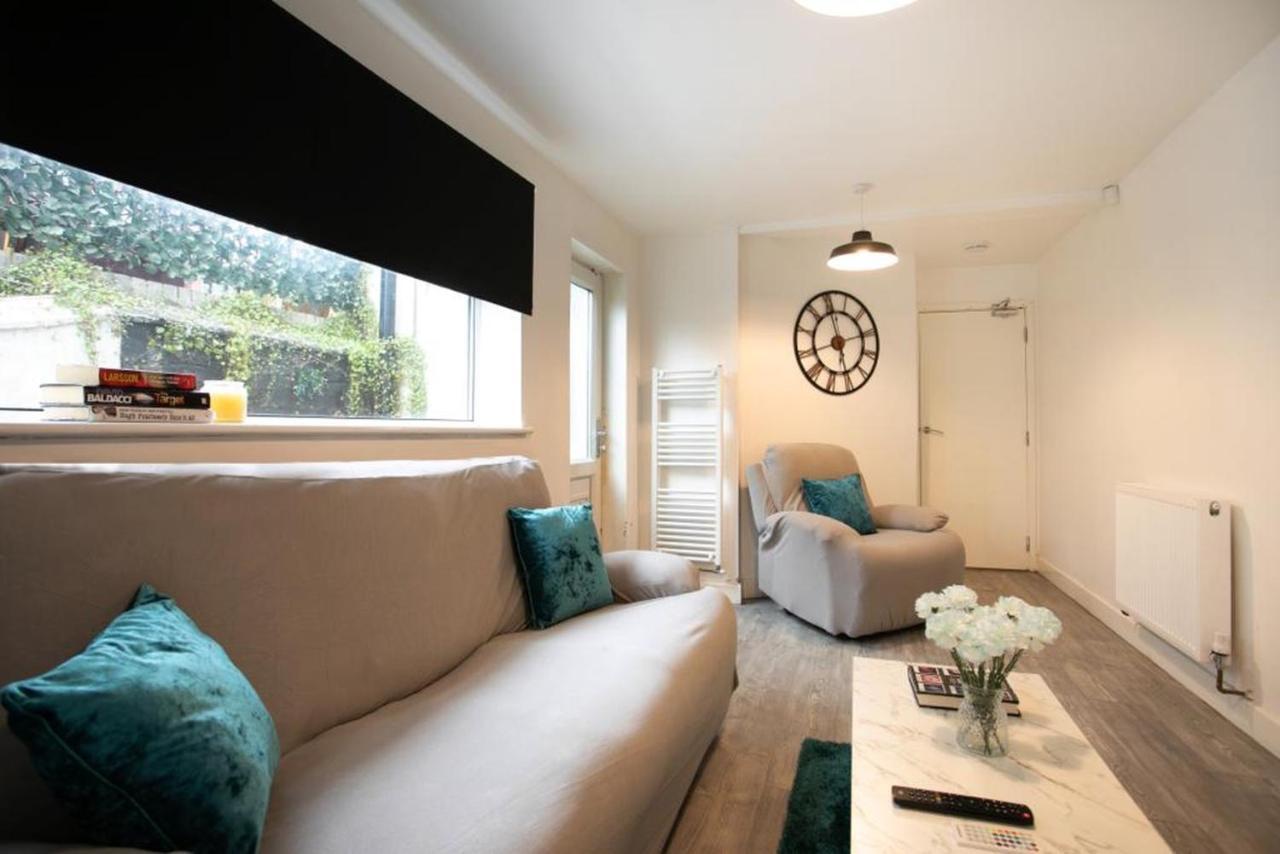 Spacious 2 Bedroom Apartments - 5 Mins From Qmc, Universities And City Centre! Nottingham Zewnętrze zdjęcie