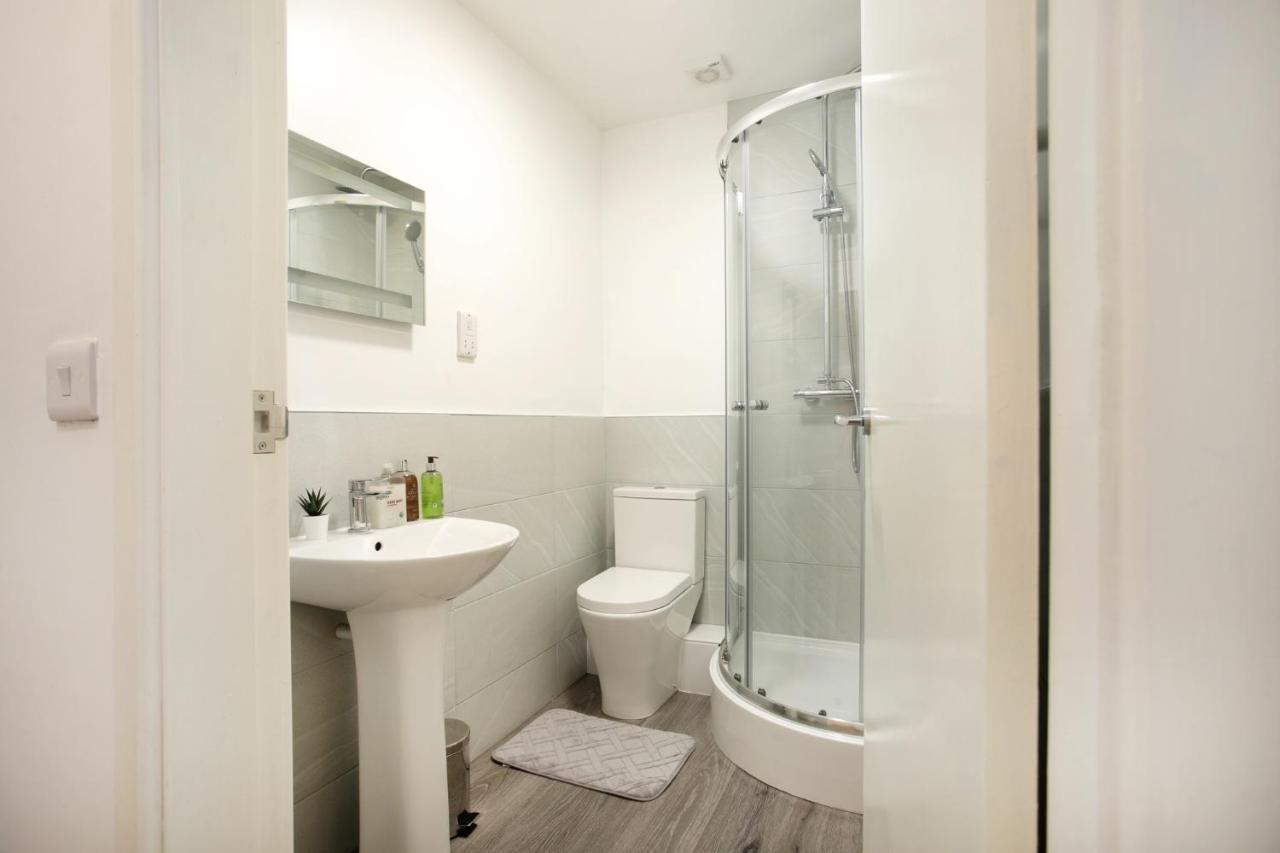 Spacious 2 Bedroom Apartments - 5 Mins From Qmc, Universities And City Centre! Nottingham Zewnętrze zdjęcie